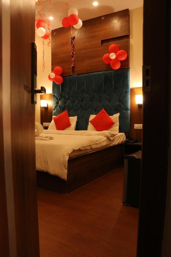 Hotel Pushap Palace Патіала Екстер'єр фото